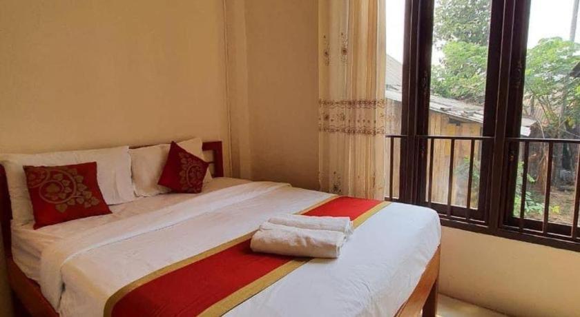 Golden Hotel Dondet Muang Không Esterno foto