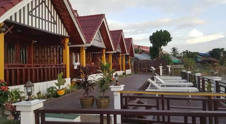 Golden Hotel Dondet Muang Không Esterno foto